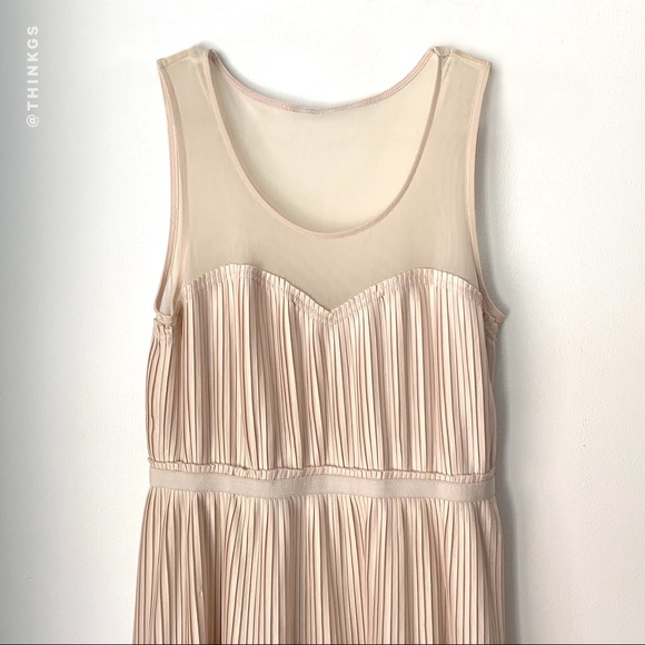 Retro Dress with Sweetheart Neckline - Picture 1 of 4